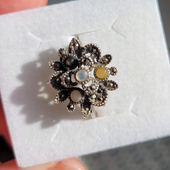 Vintage Sterling Silver Marcasite and Glass Beads Ring - Picture 2 of 8